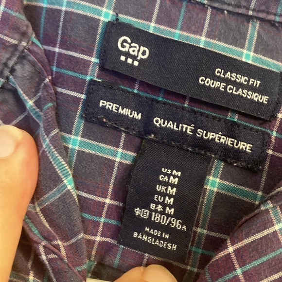Mens GAP Button Down - Picture 2 of 2